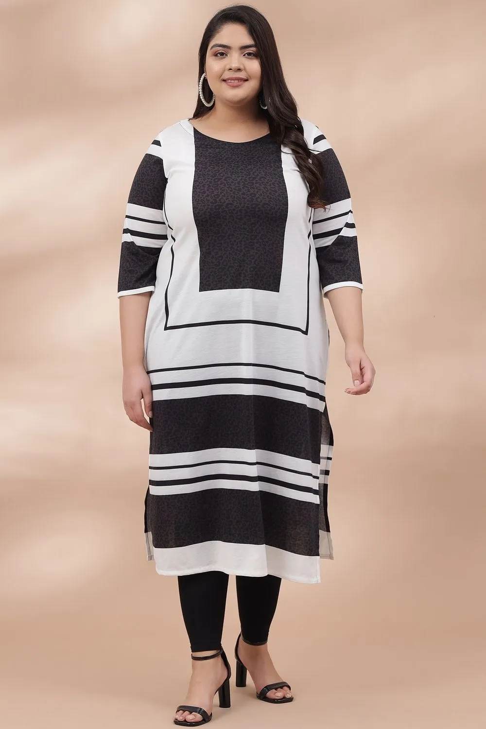 Monochrome Perfect Frame Printed Kurti